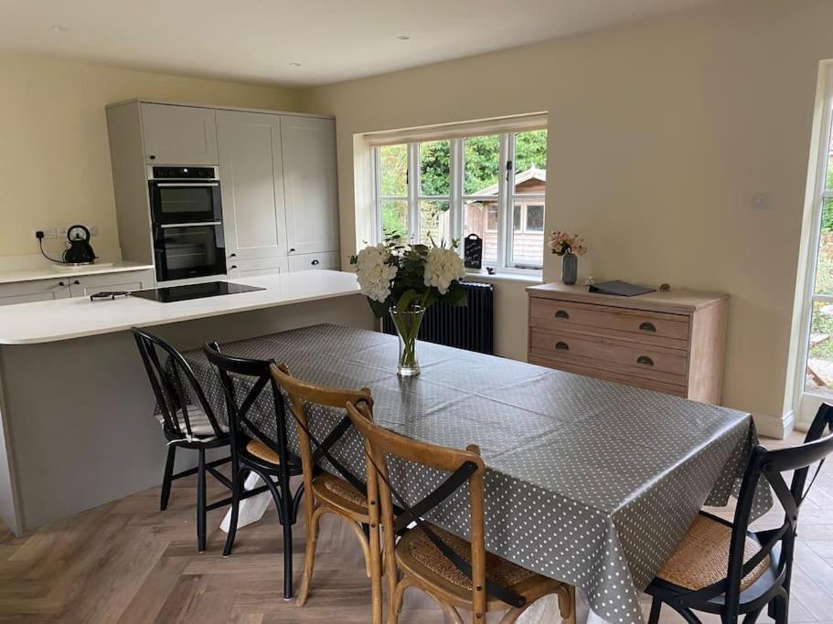Lovely Quiet Cottage Sleeps 4 Adults, 4 Children, Dog Friendly Cley next the Sea Exterior photo